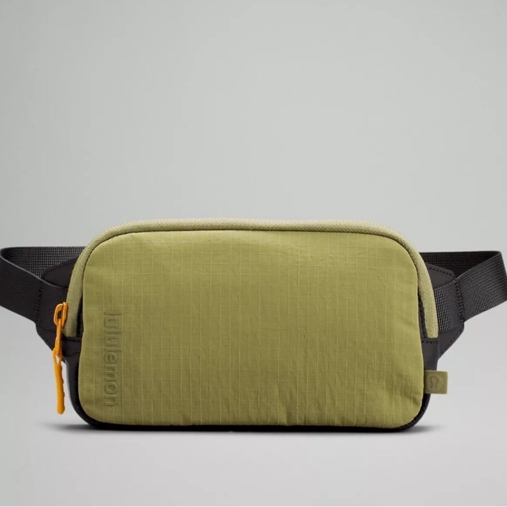 Lululemon athletica Green Mini Belt Bag 0.7L Unisex